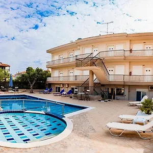 2* Aparthotel Brother's House